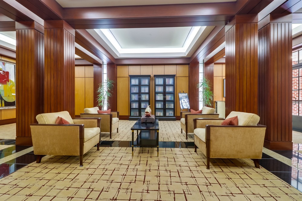 Virtual tour photo 6 of 27 for 500 W Harbor Dr