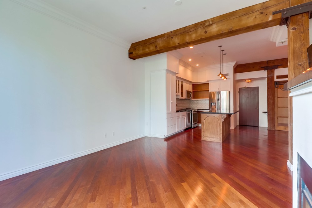 Virtual tour photo 7 of 27 for 500 W Harbor Dr