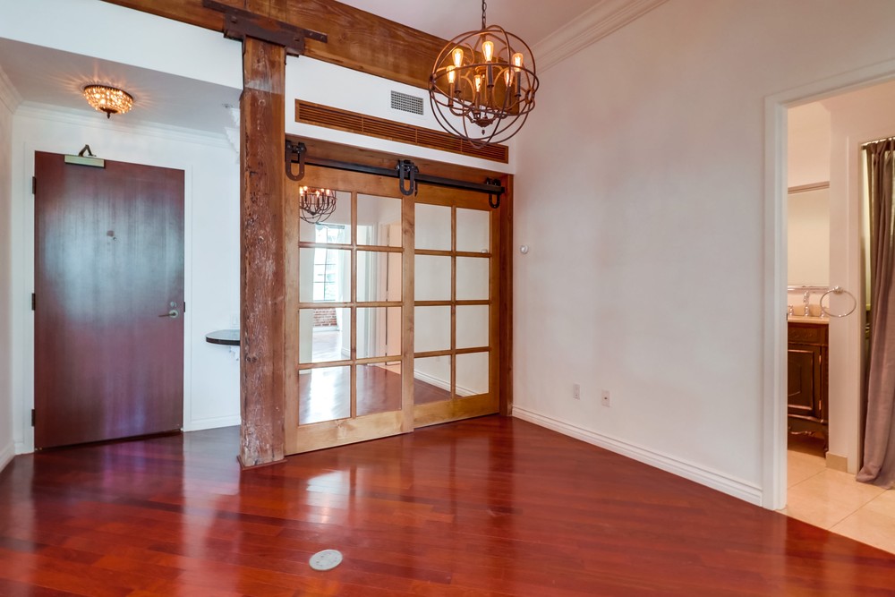 Virtual tour photo 13 of 27 for 500 W Harbor Dr