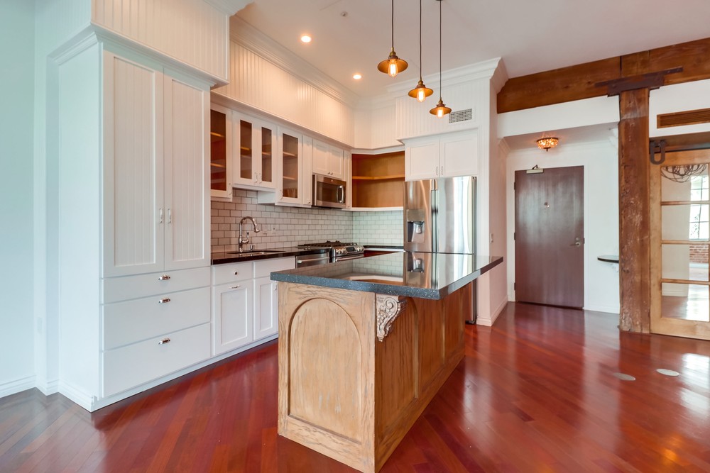 Virtual tour photo 14 of 27 for 500 W Harbor Dr