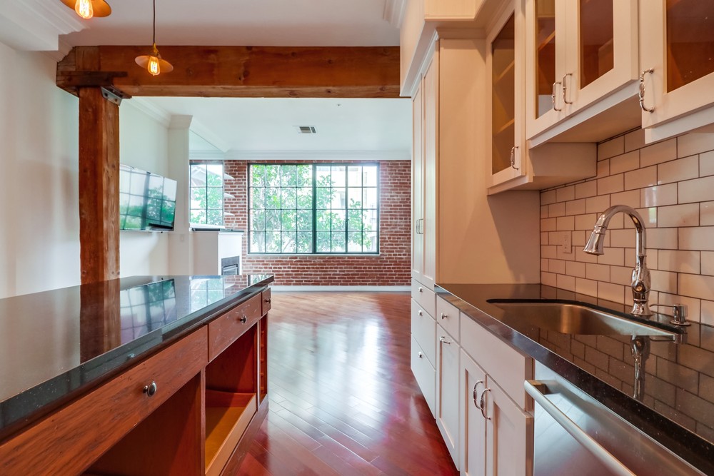 Virtual tour photo 17 of 27 for 500 W Harbor Dr