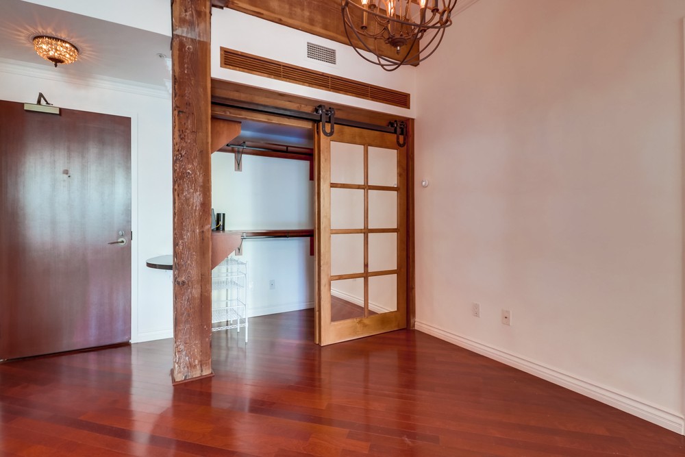 Virtual tour photo 22 of 27 for 500 W Harbor Dr