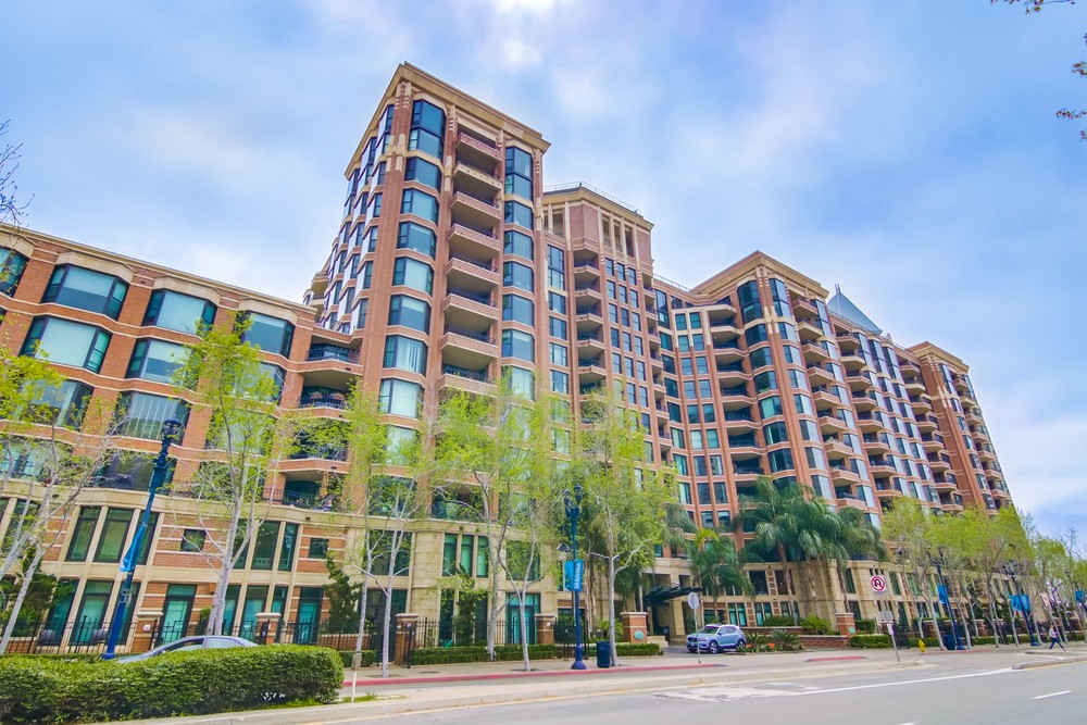 Virtual tour photo 1 of 34 for 500 W Harbor Dr