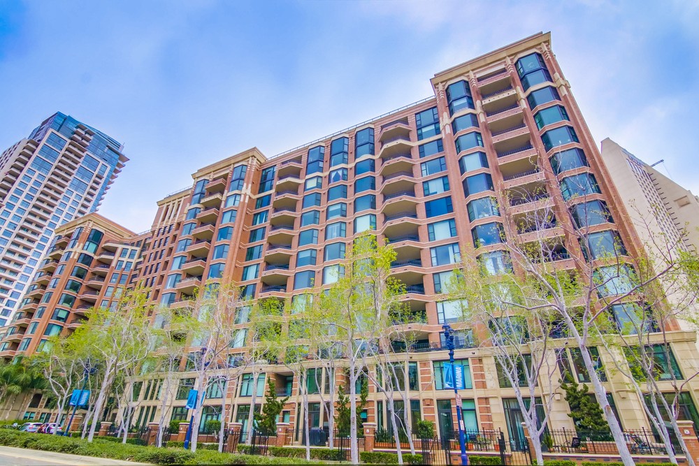 Virtual tour photo 4 of 34 for 500 W Harbor Dr