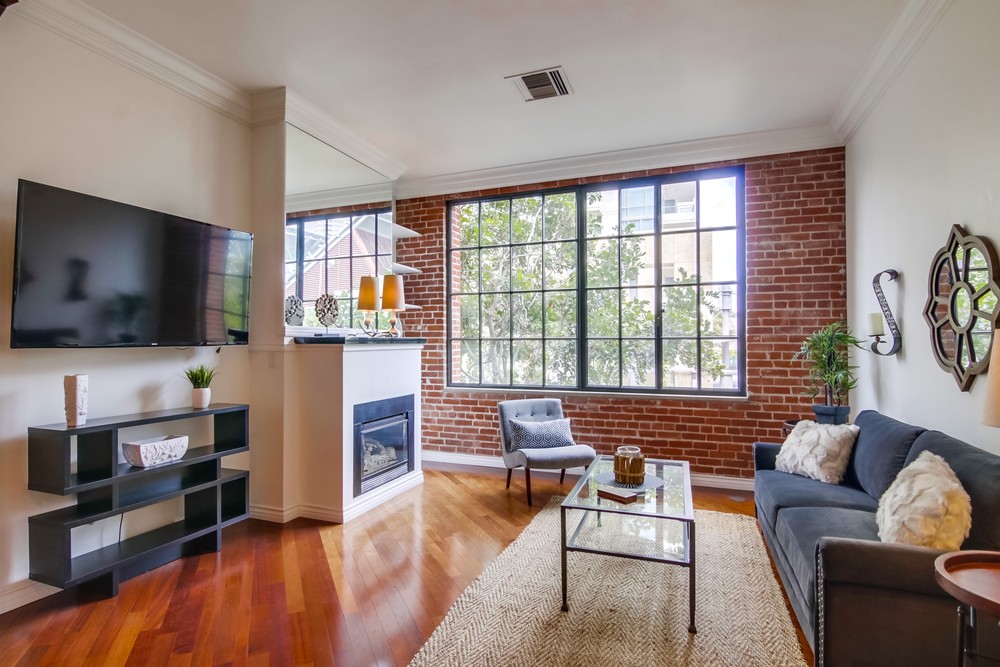 Virtual tour photo 10 of 34 for 500 W Harbor Dr