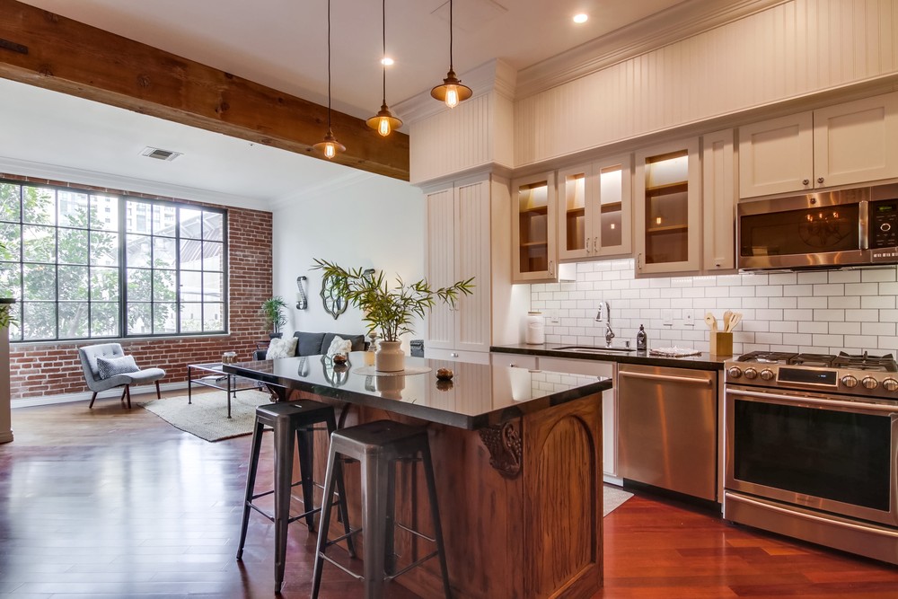 Virtual tour photo 20 of 34 for 500 W Harbor Dr