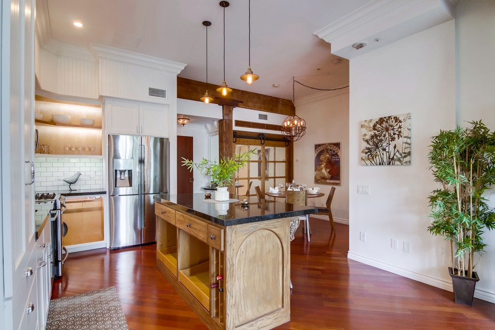 Virtual tour photo 24 of 34 for 500 W Harbor Dr