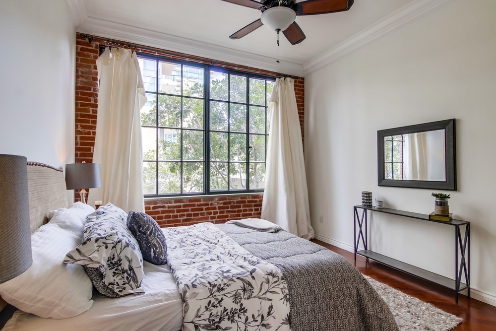Virtual tour photo 29 of 34 for 500 W Harbor Dr