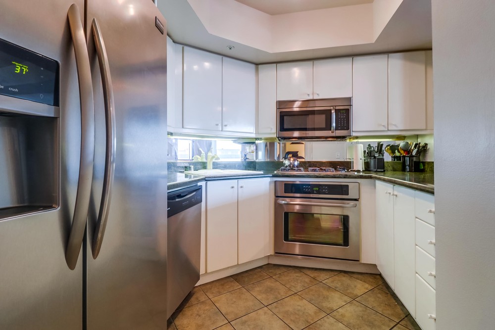 Virtual tour photo 13 of 47 for 500 W Harbor Dr