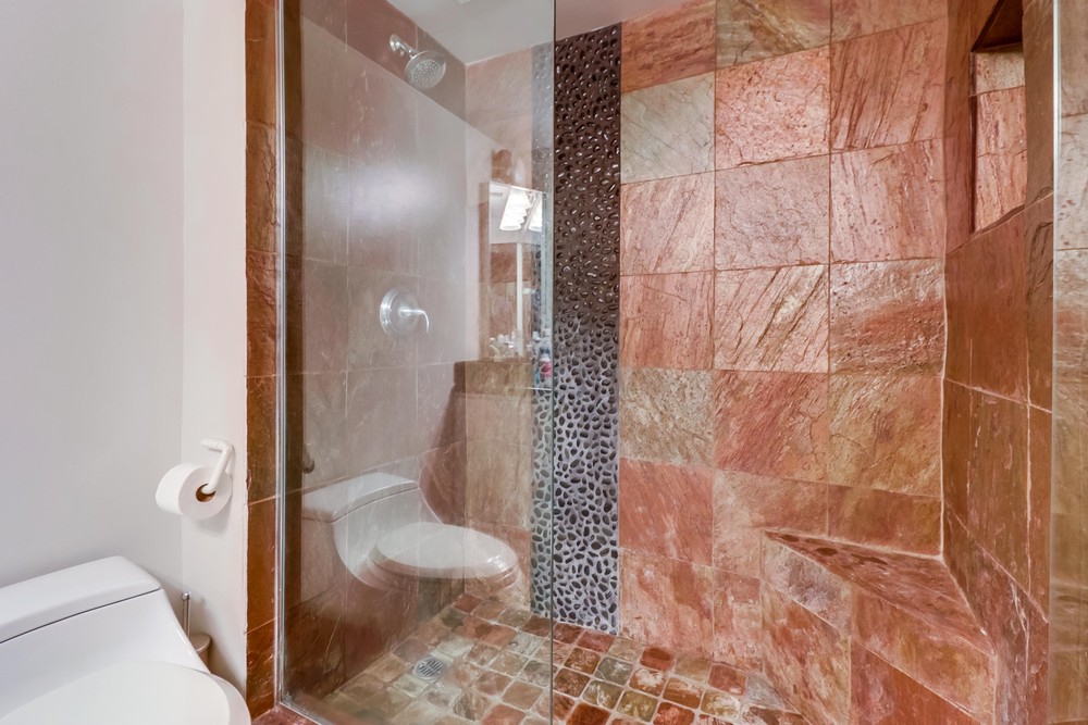 Virtual tour photo 22 of 47 for 500 W Harbor Dr