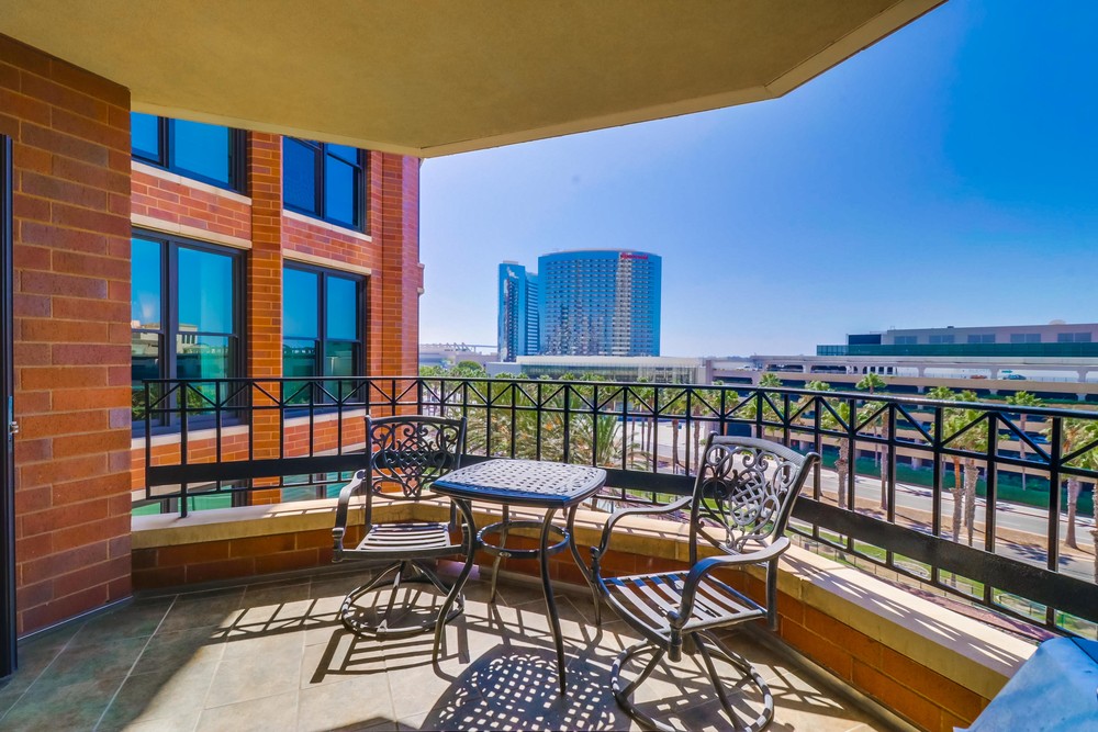 Virtual tour photo 27 of 47 for 500 W Harbor Dr