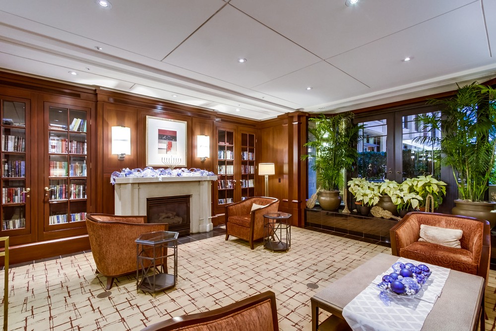 Virtual tour photo 42 of 47 for 500 W Harbor Dr
