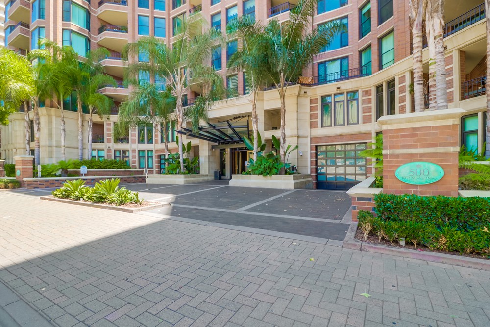 Virtual tour photo 6 of 52 for 500 W Harbor Dr
