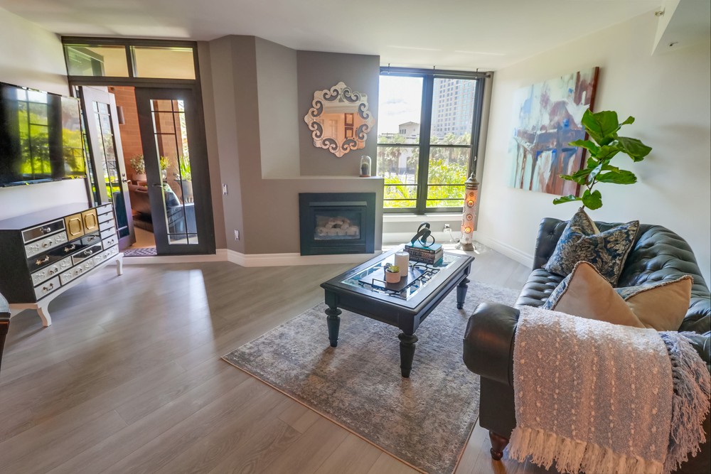Virtual tour photo 11 of 52 for 500 W Harbor Dr