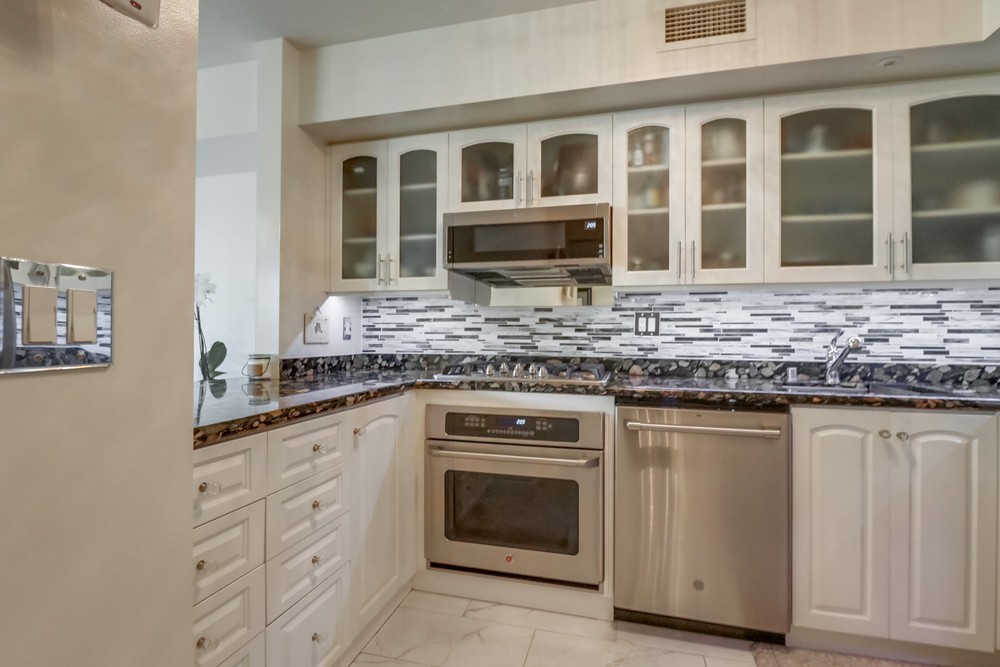 Virtual tour photo 20 of 52 for 500 W Harbor Dr
