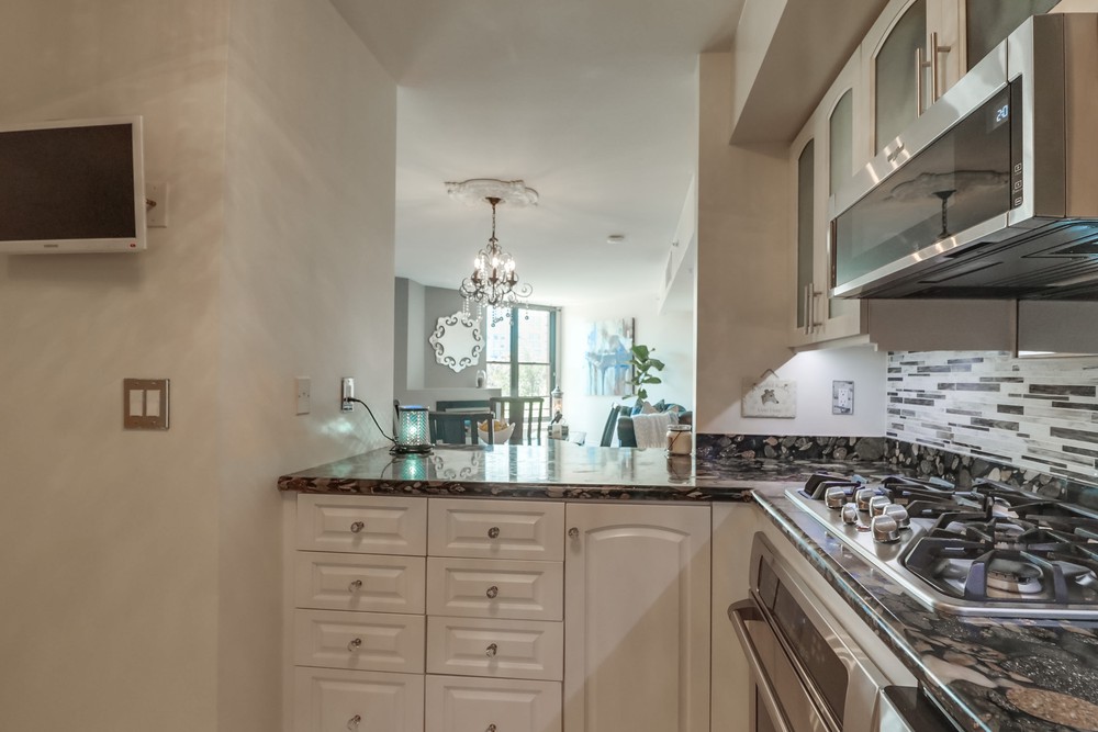 Virtual tour photo 22 of 52 for 500 W Harbor Dr