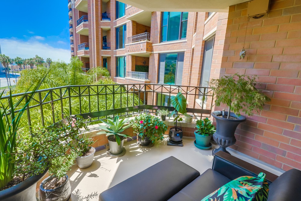 Virtual tour photo 32 of 52 for 500 W Harbor Dr