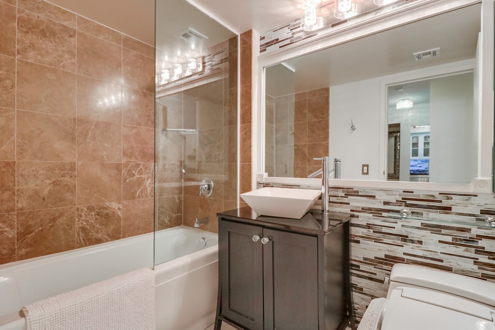 Virtual tour photo 36 of 52 for 500 W Harbor Dr