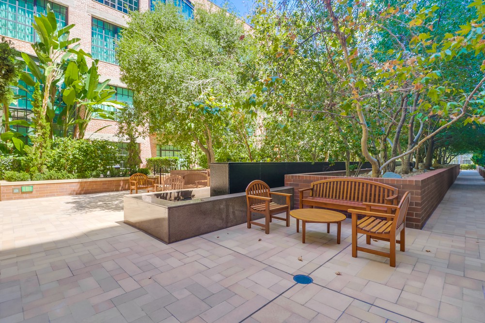 Virtual tour photo 39 of 52 for 500 W Harbor Dr