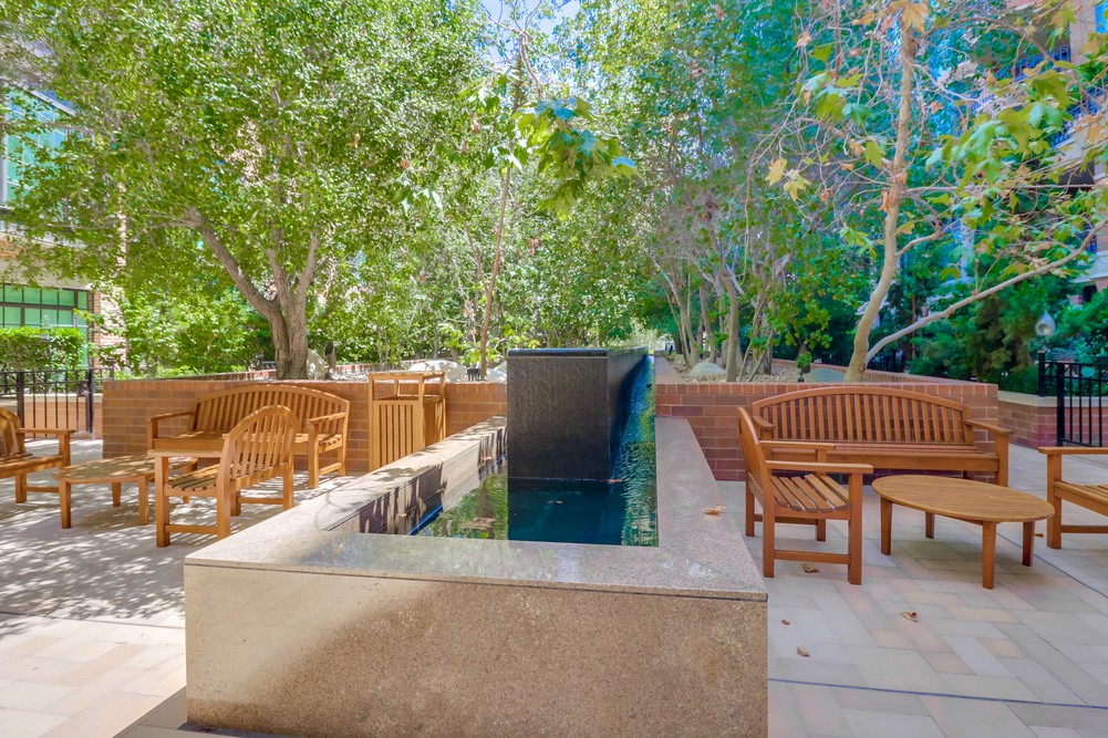 Virtual tour photo 40 of 52 for 500 W Harbor Dr