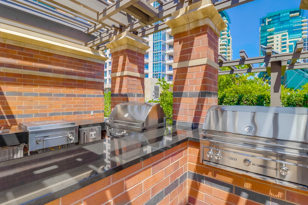 Virtual tour photo 42 of 52 for 500 W Harbor Dr