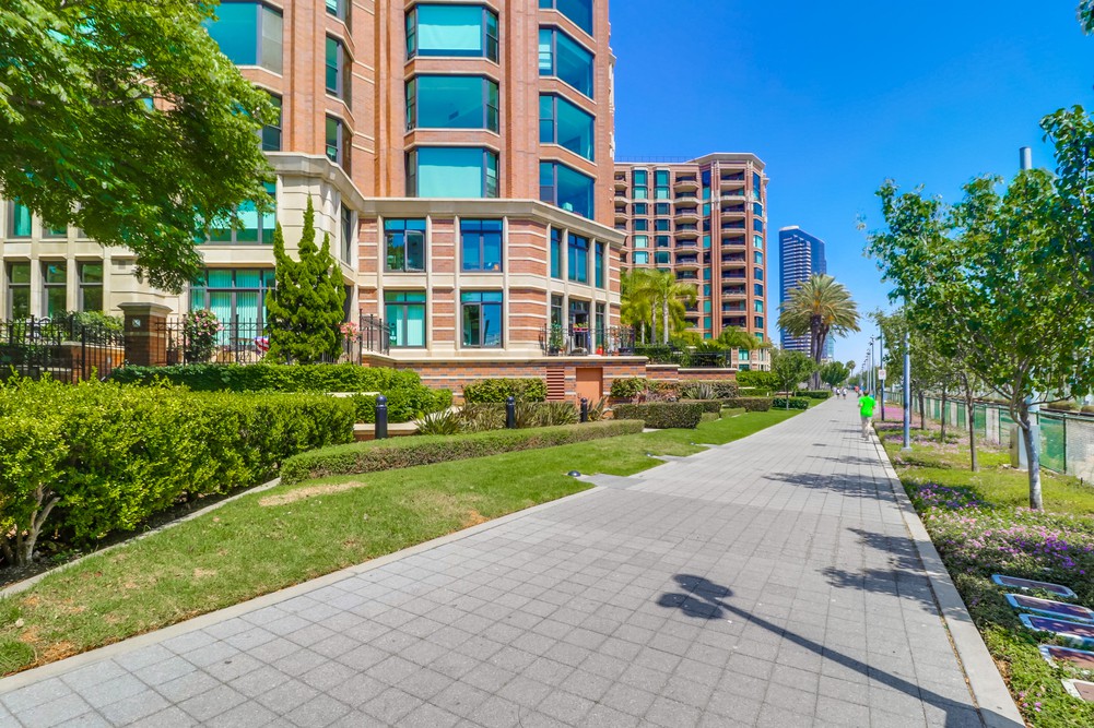 Virtual tour photo 49 of 52 for 500 W Harbor Dr