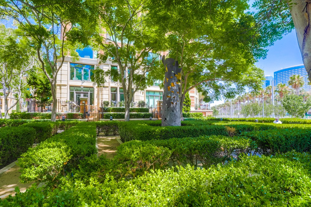 Virtual tour photo 51 of 52 for 500 W Harbor Dr