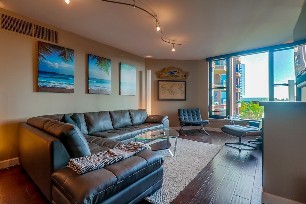 Virtual tour photo 5 of 54 for 500 W Harbor Dr UNIT 612