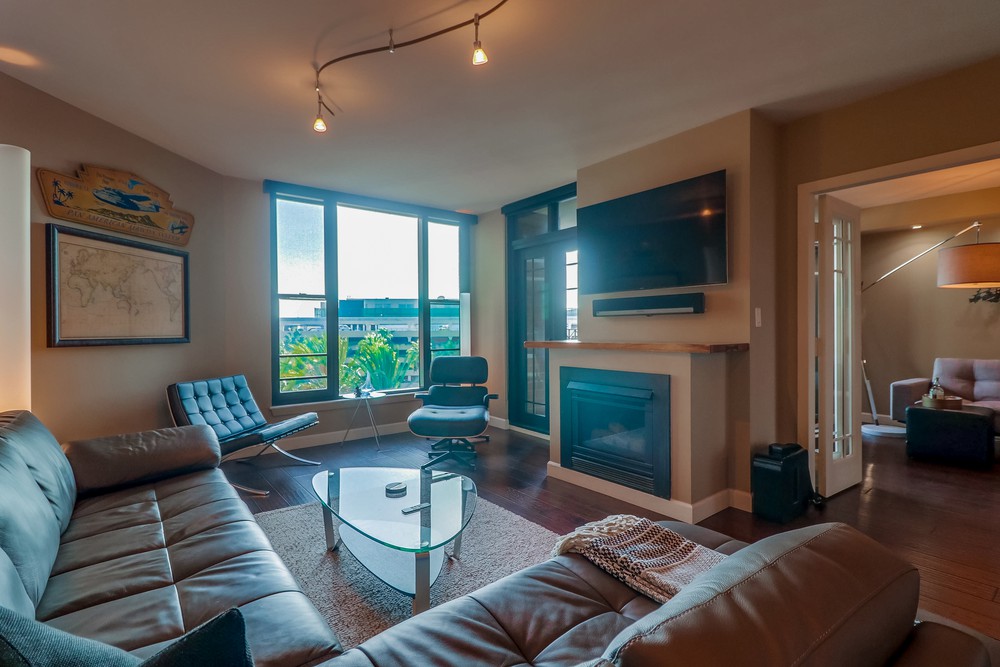Virtual tour photo 7 of 54 for 500 W Harbor Dr UNIT 612