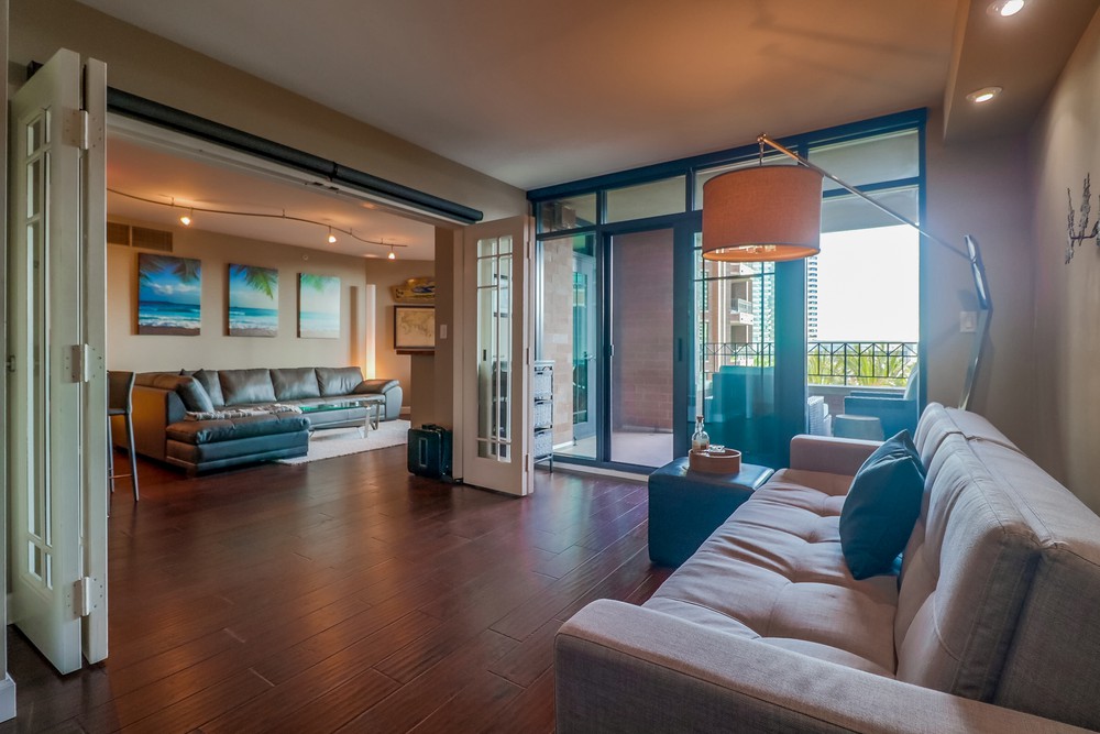 Virtual tour photo 14 of 54 for 500 W Harbor Dr UNIT 612