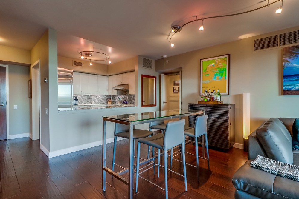 Virtual tour photo 19 of 54 for 500 W Harbor Dr UNIT 612