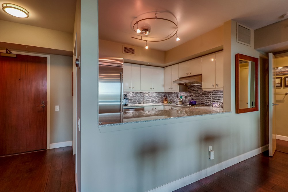 Virtual tour photo 22 of 54 for 500 W Harbor Dr UNIT 612