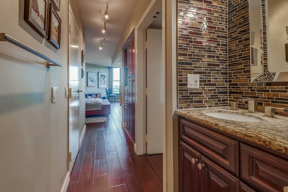 Virtual tour photo 38 of 54 for 500 W Harbor Dr UNIT 612