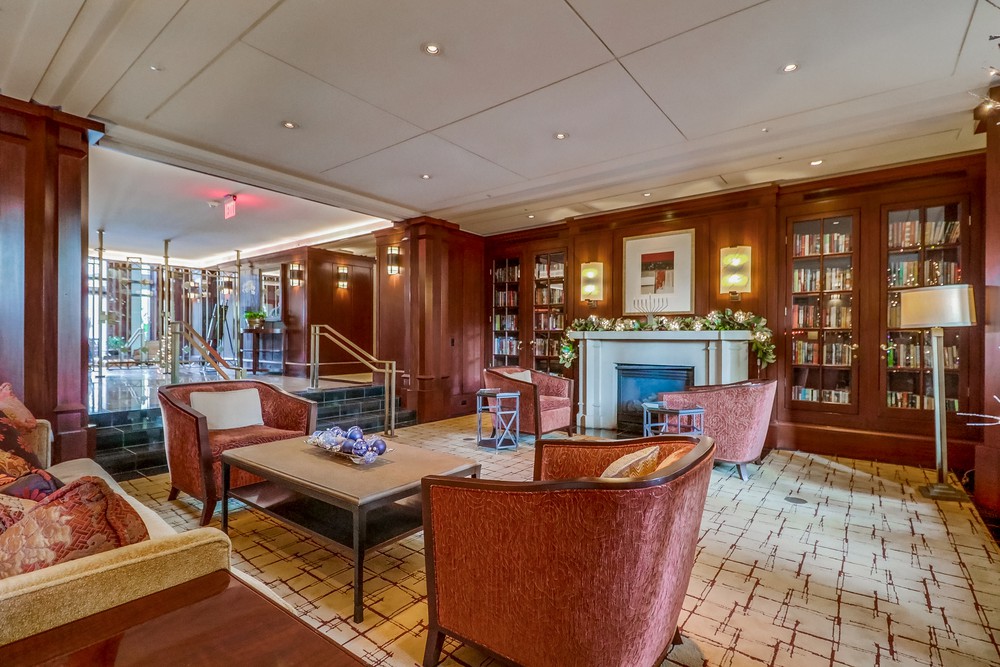 Virtual tour photo 47 of 54 for 500 W Harbor Dr UNIT 612