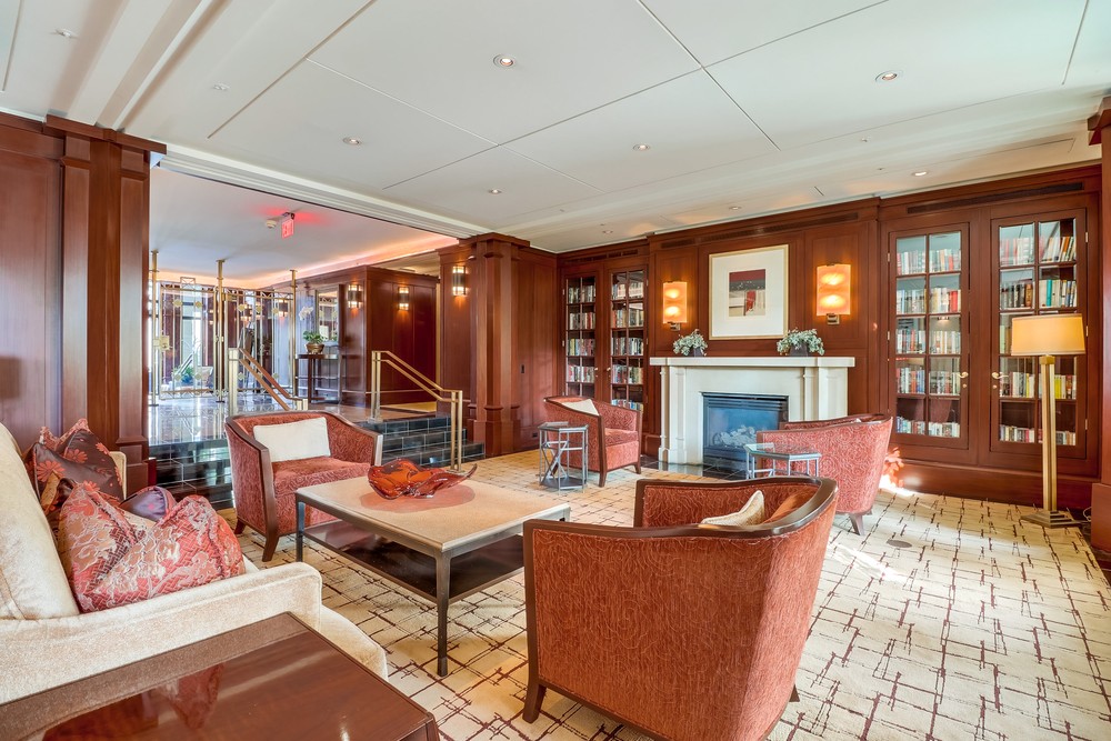 Virtual tour photo 6 of 51 for 500 W Harbor Dr UNIT 807