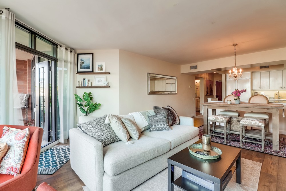 Virtual tour photo 10 of 51 for 500 W Harbor Dr UNIT 807