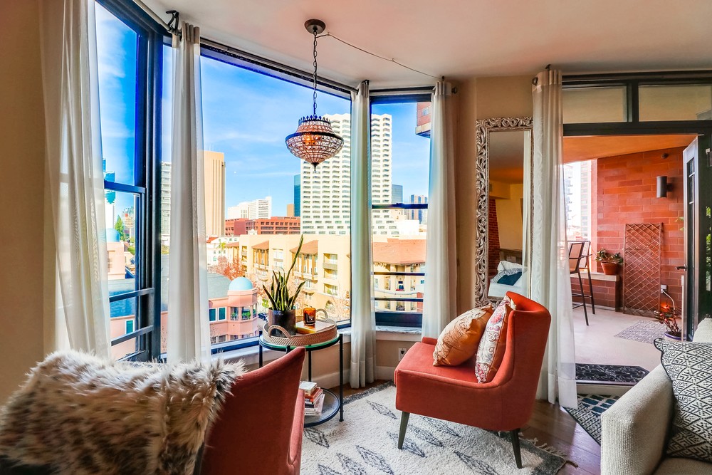 Virtual tour photo 13 of 51 for 500 W Harbor Dr UNIT 807