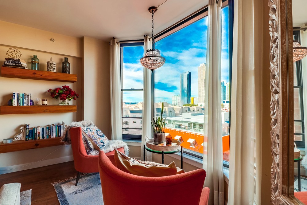 Virtual tour photo 15 of 51 for 500 W Harbor Dr UNIT 807