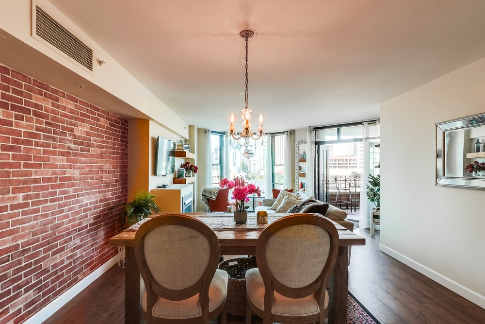 Virtual tour photo 19 of 51 for 500 W Harbor Dr UNIT 807