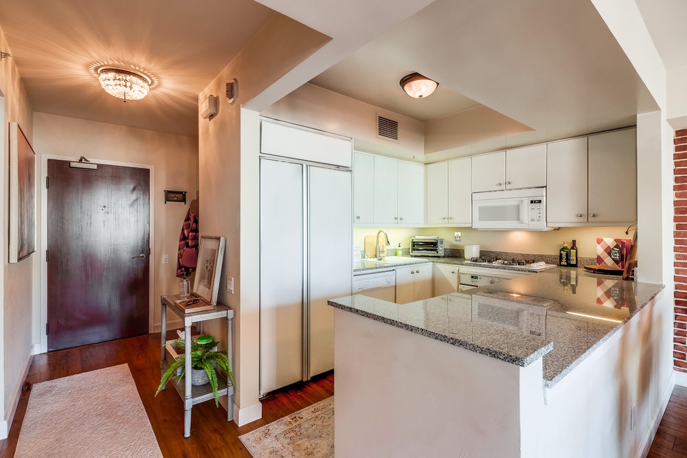 Virtual tour photo 21 of 51 for 500 W Harbor Dr UNIT 807