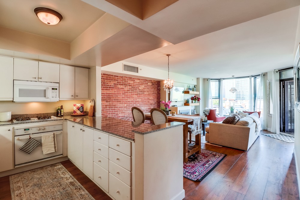 Virtual tour photo 23 of 51 for 500 W Harbor Dr UNIT 807