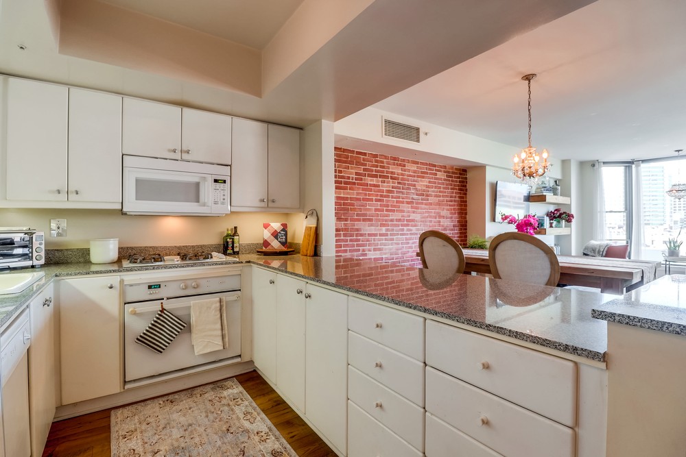 Virtual tour photo 27 of 51 for 500 W Harbor Dr UNIT 807