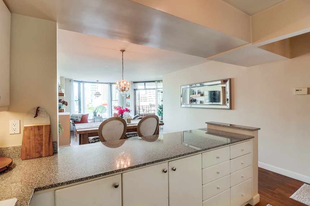Virtual tour photo 28 of 51 for 500 W Harbor Dr UNIT 807