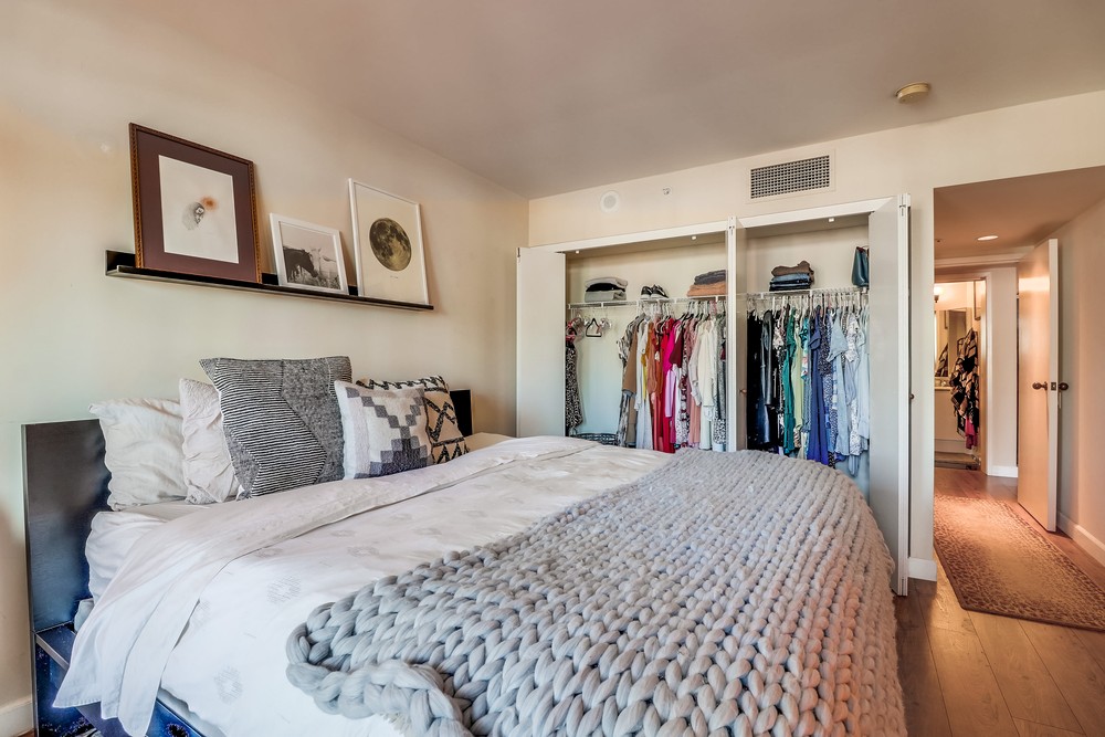 Virtual tour photo 32 of 51 for 500 W Harbor Dr UNIT 807