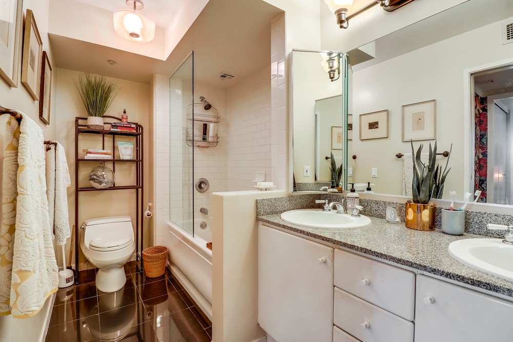 Virtual tour photo 36 of 51 for 500 W Harbor Dr UNIT 807