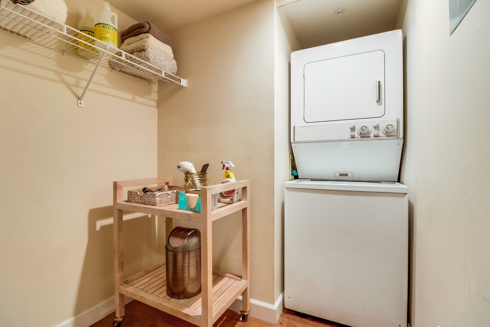Virtual tour photo 38 of 51 for 500 W Harbor Dr UNIT 807