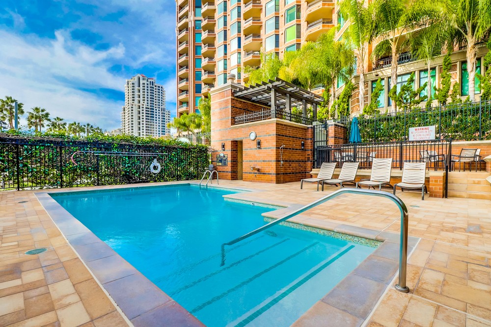 Virtual tour photo 45 of 51 for 500 W Harbor Dr UNIT 807