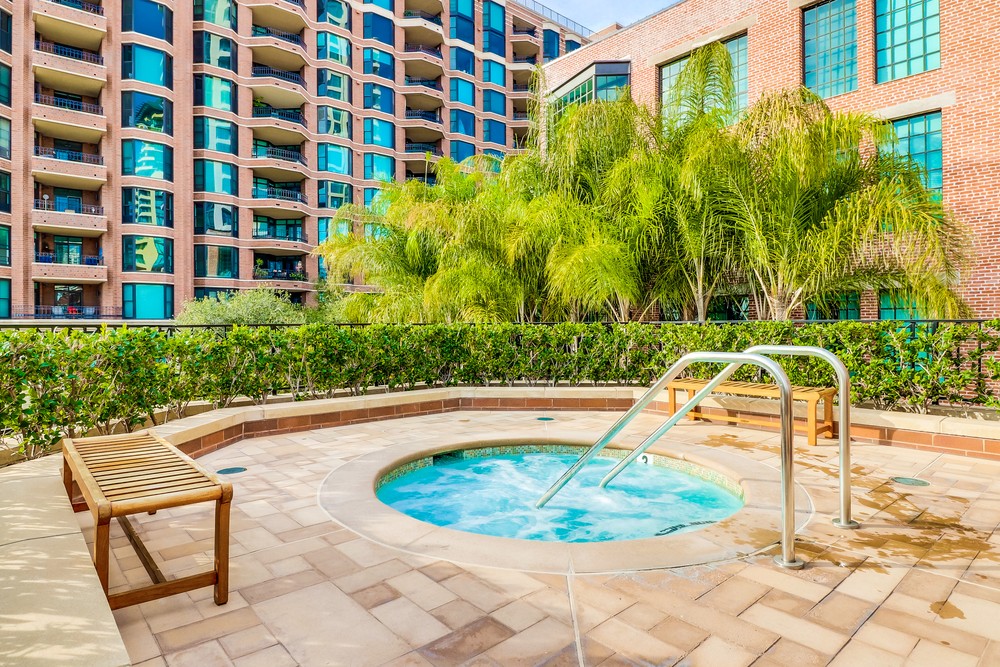 Virtual tour photo 47 of 51 for 500 W Harbor Dr UNIT 807