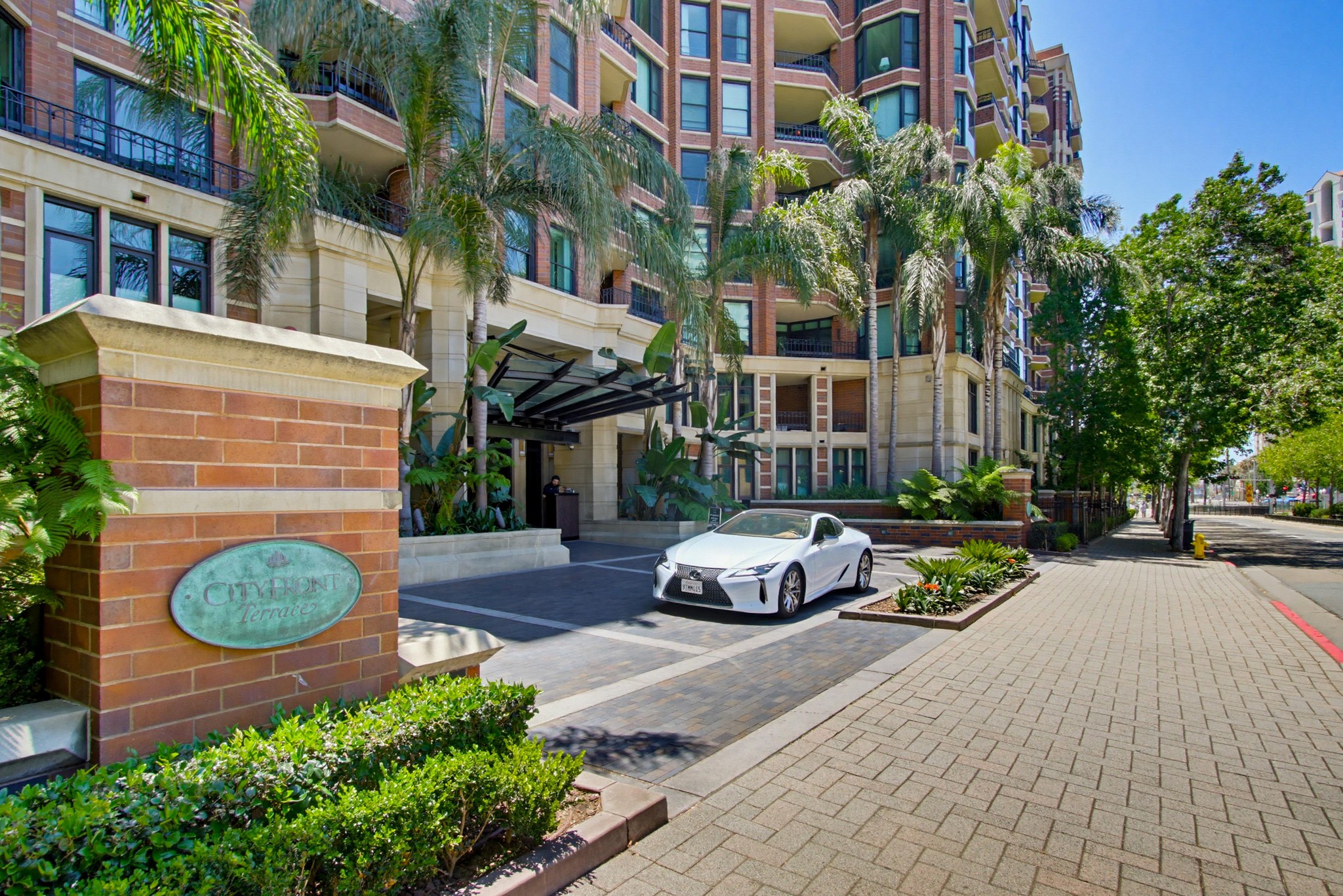 Virtual tour photo 5 of 79 for 500 W Harbor Dr UNIT 905