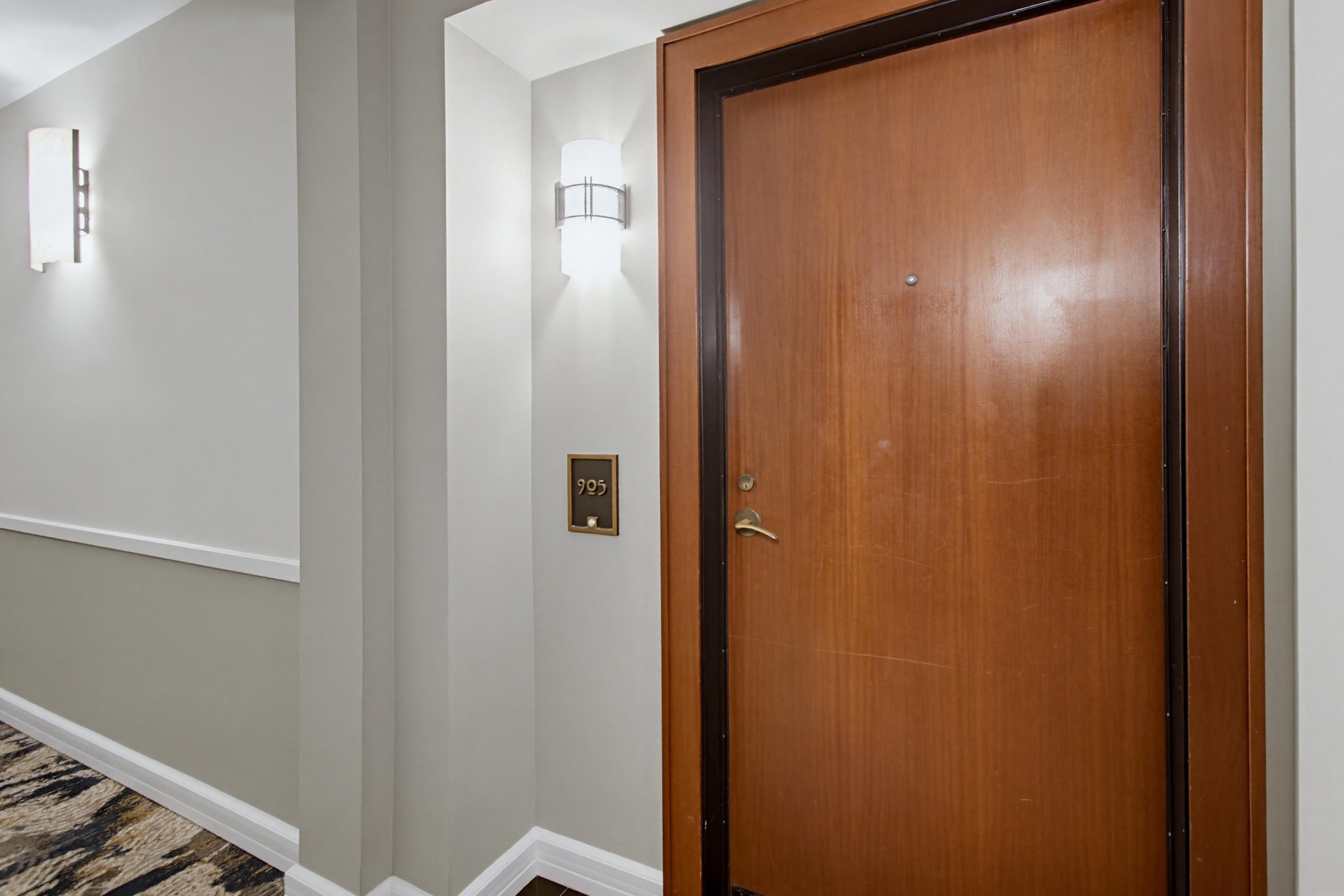 Virtual tour photo 7 of 79 for 500 W Harbor Dr UNIT 905
